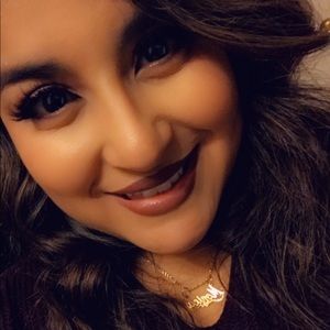 Meet your Posher, Monica